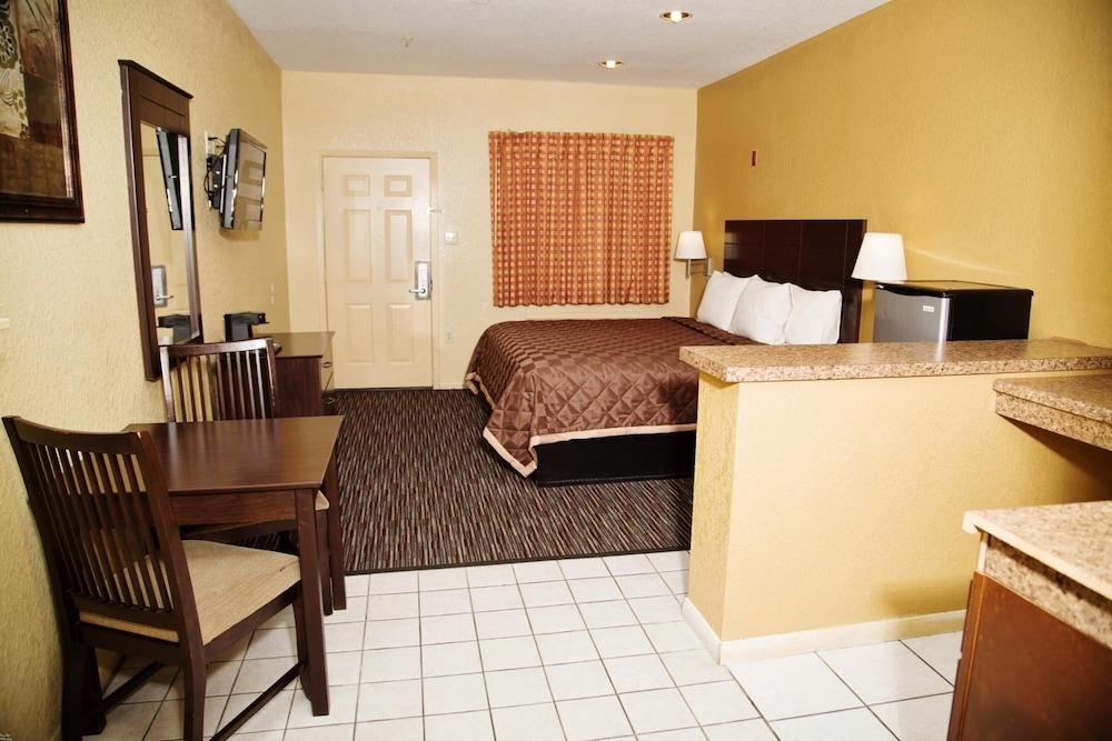 Winchester Inn And Suites Humble/Iah/North Houston Zewnętrze zdjęcie